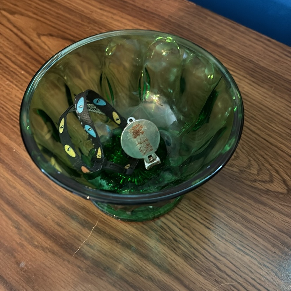 Small Round Green Clear Coffee Table Fruit Bowl Knick Knack Jewelry Ring Holder - Picture 2 of 16